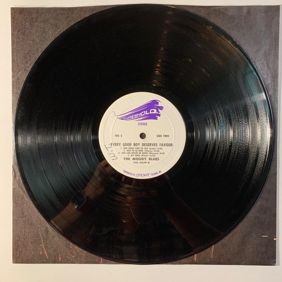 The Moody Blues - every good boy deserves favour Vinyl Record - Picture 7 of 7